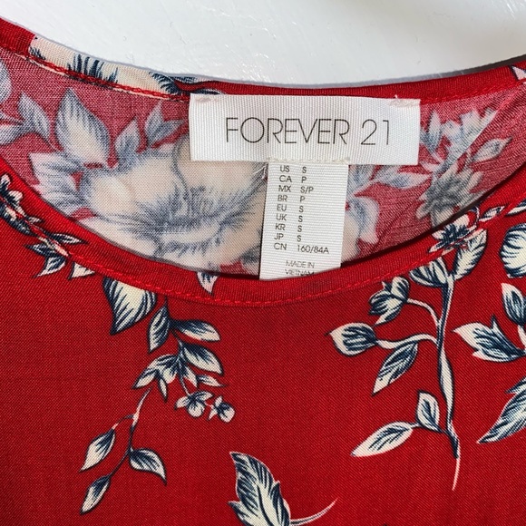 Forever 21 Red Floral Crop Top & Skirt - Picture 8 of 8